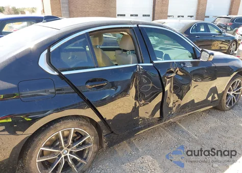 2021 BMW 330I z USA, uszkodzony, nr VIN 3MW5R1J0XM8B69340